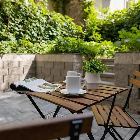 Cozy Moniuszki Cracow Downtown By Renters