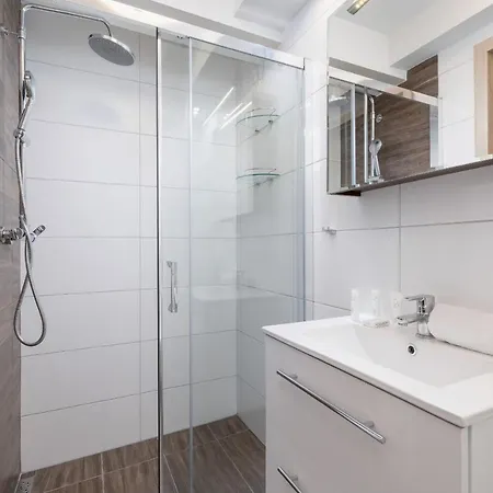 Apartment Cozy Moniuszki Cracow Downtown By Renters *