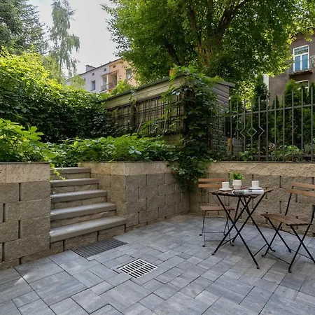 Cozy Moniuszki Cracow Downtown By Renters Apartment
